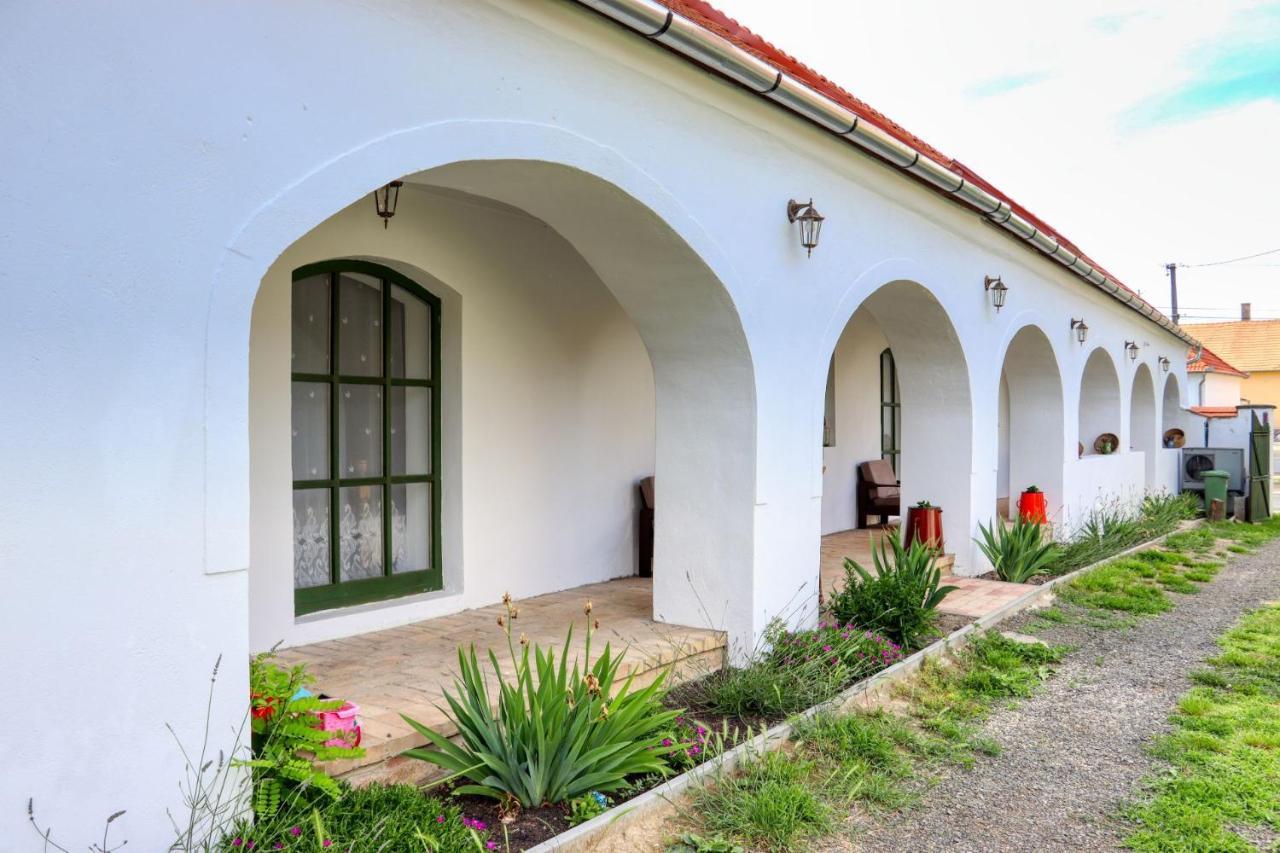 Villa Fuszeres Porta Mihalyfa Exterior foto