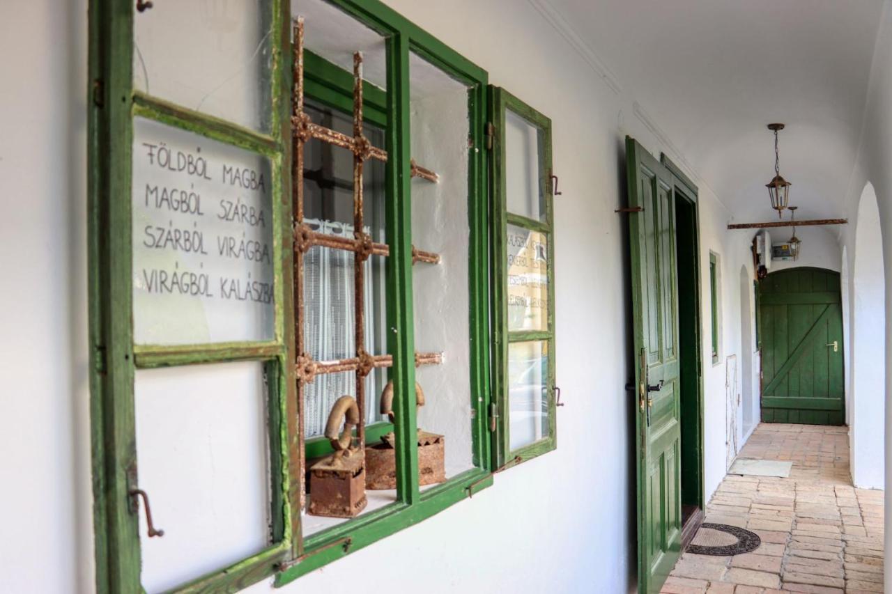 Villa Fuszeres Porta Mihalyfa Exterior foto