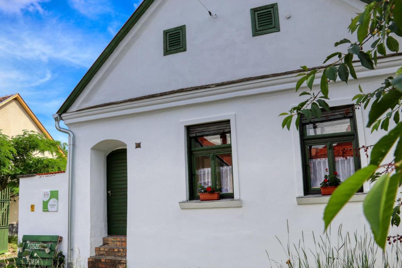 Villa Fuszeres Porta Mihalyfa Exterior foto